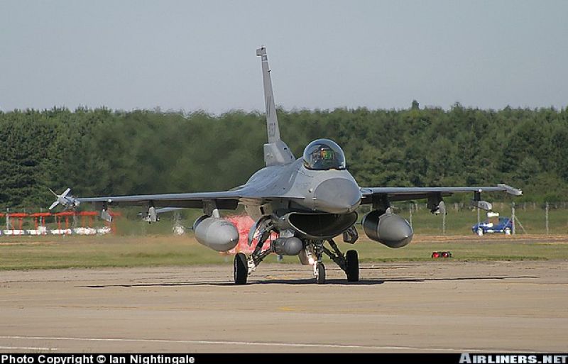 F16-89-2030-2.jpg