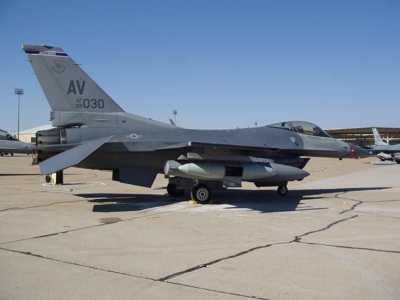 F16-89-2030.jpg