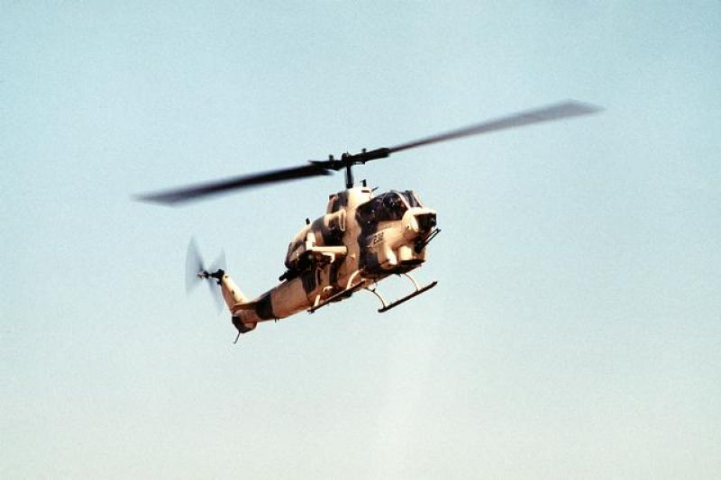 ah-1w_18.jpg