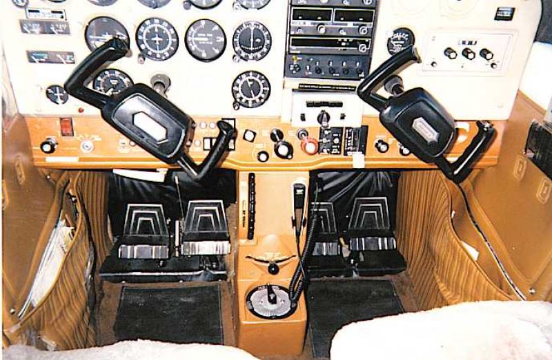 Airplane-Control-Column-2.jpg