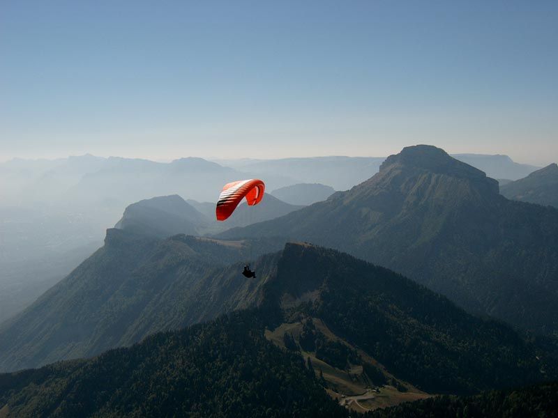 parachutist-b2.jpg