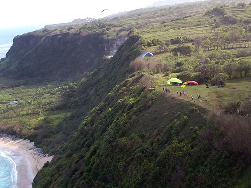 parachutist-b8.jpg