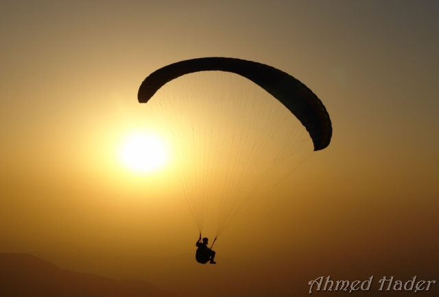 Asser team parachuting parameter mountain in abha city
