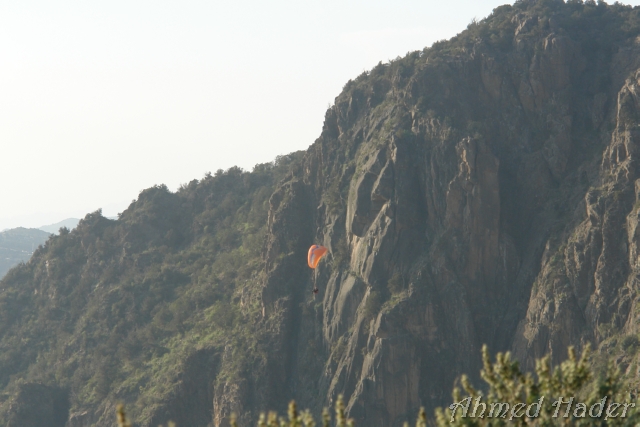 Asser team parachuting parameter mountain in abha city