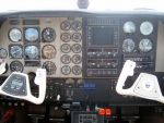 Cessna_cockpit.jpg
