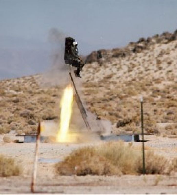 ejection-seat-nasa-blast.jpg